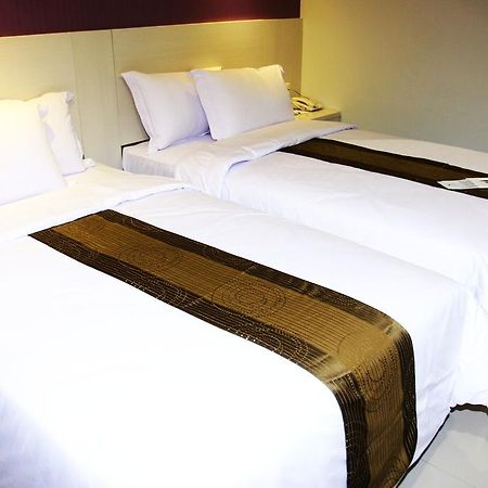 Vio Surapati Bandung Hotel Exterior foto