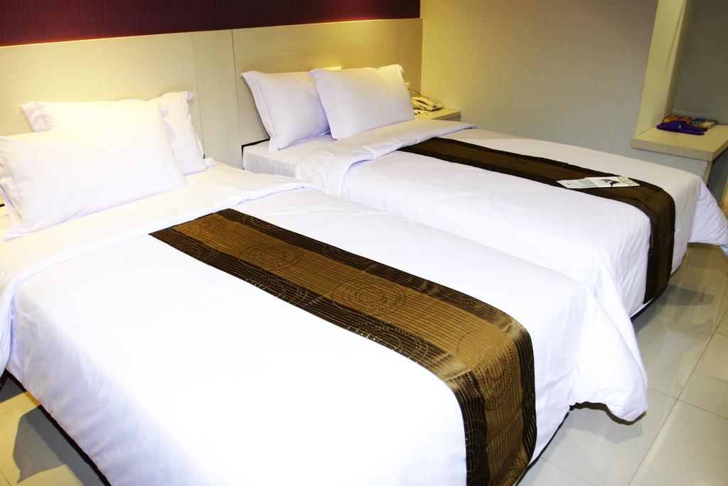 Vio Surapati Bandung Hotel Exterior foto